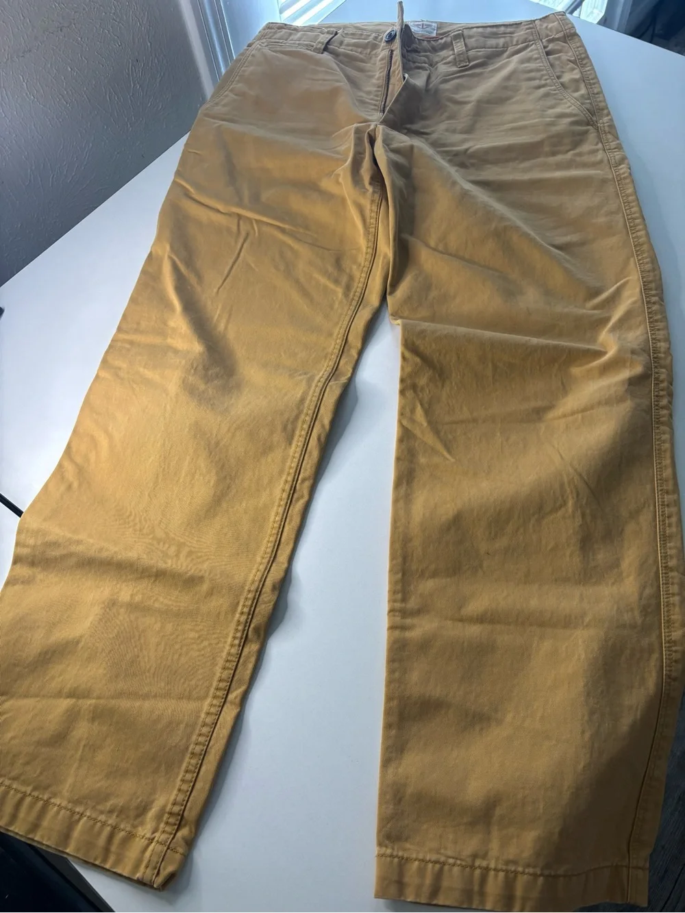 Dockers Mustard Yellow Chino Shorts with Orange Trim size 30/30